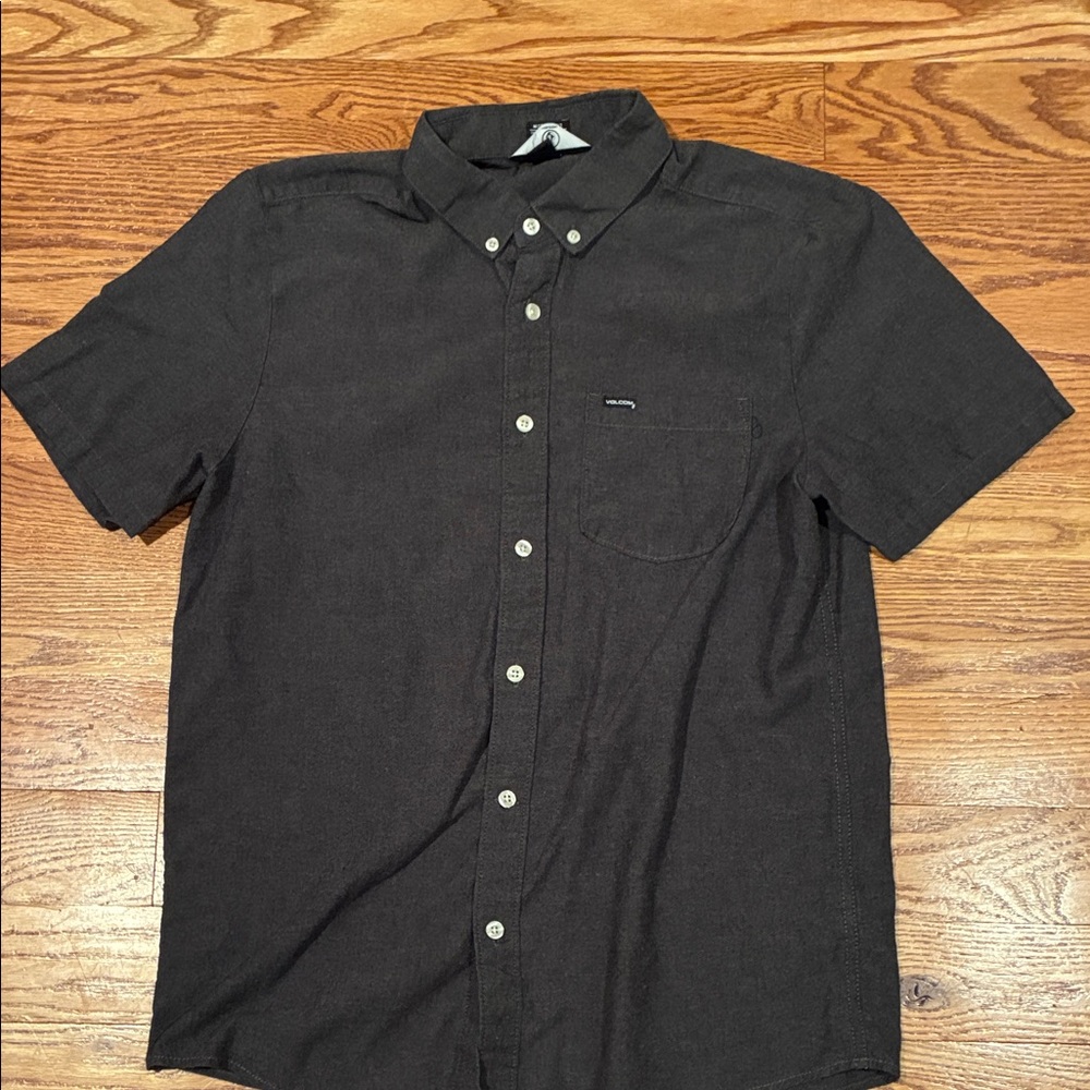 Volcom Men's Black Short Sleeve Shirt size medium